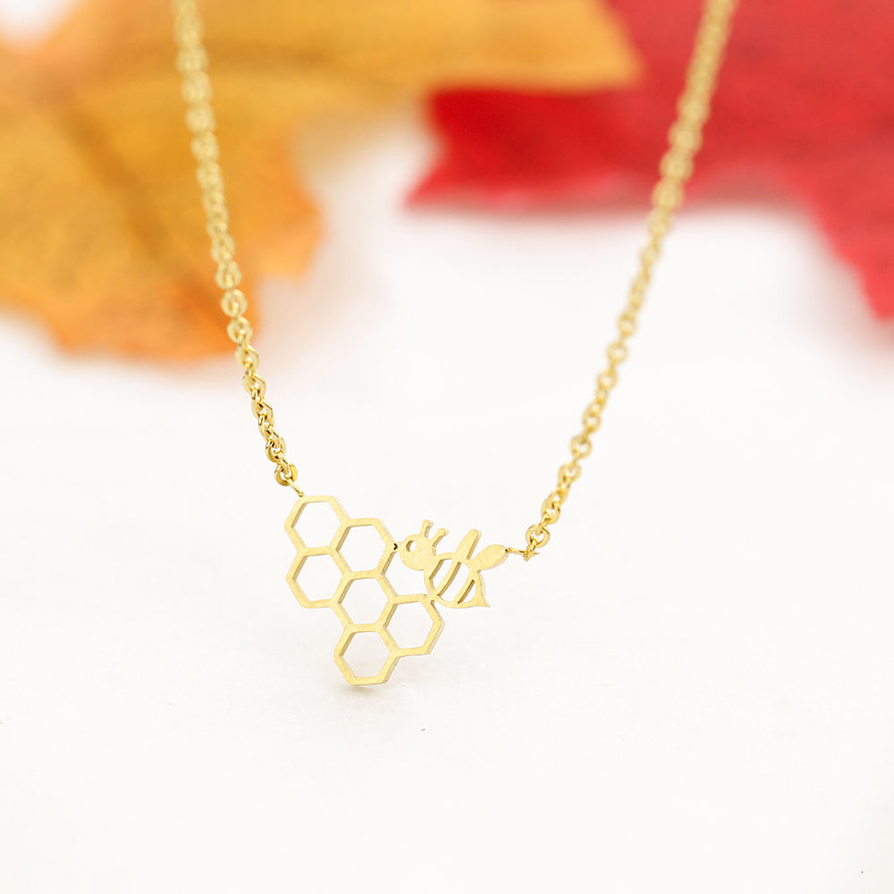 Lilly Gold Necklace
