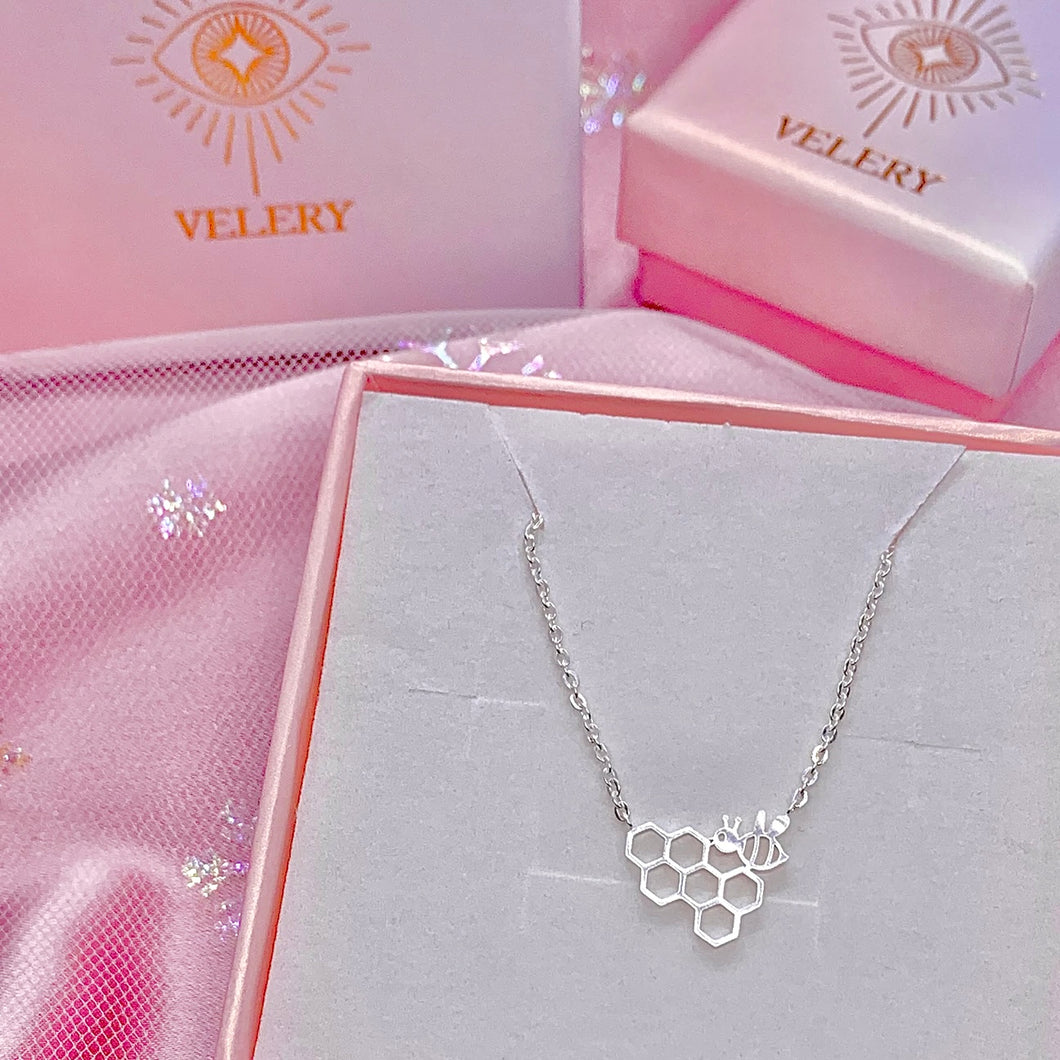 Lilly Silver Necklace